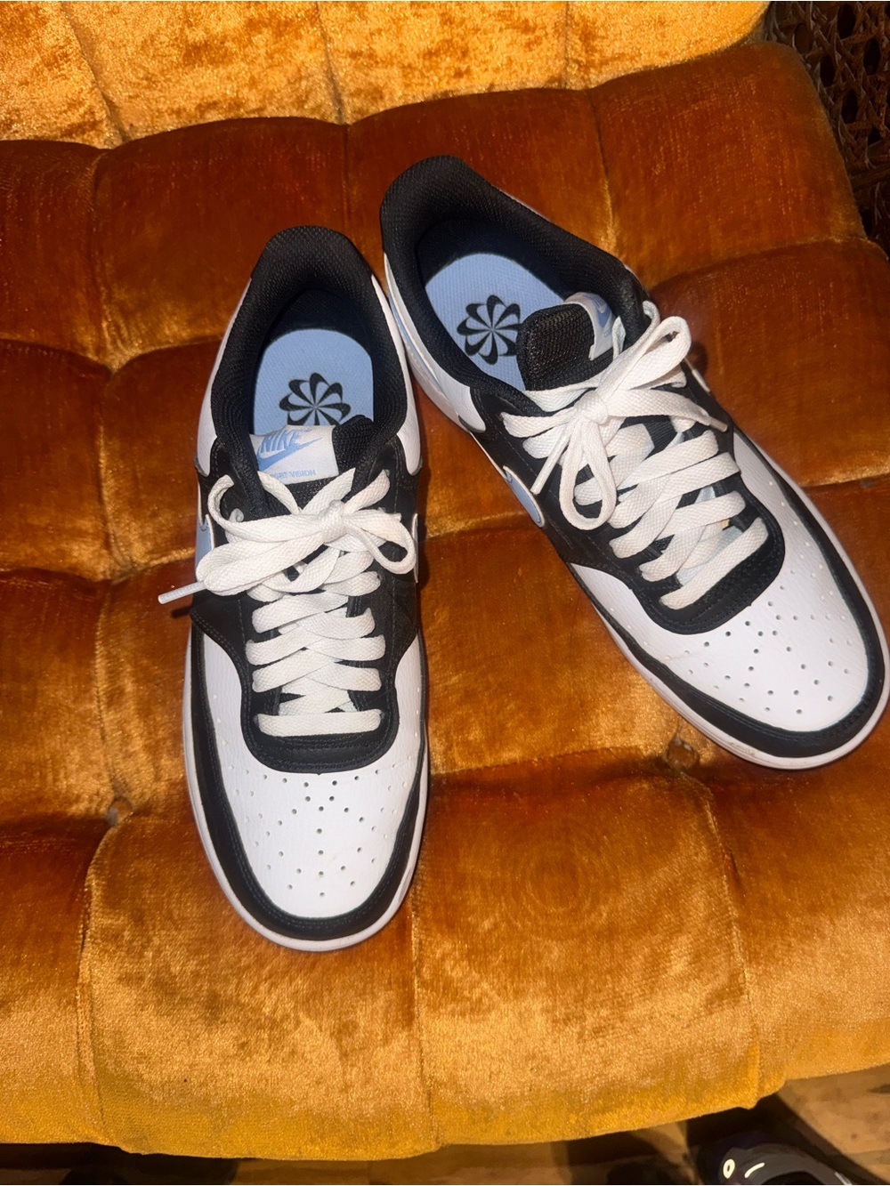Nike women’s Low-Top Sneakers in White and Black